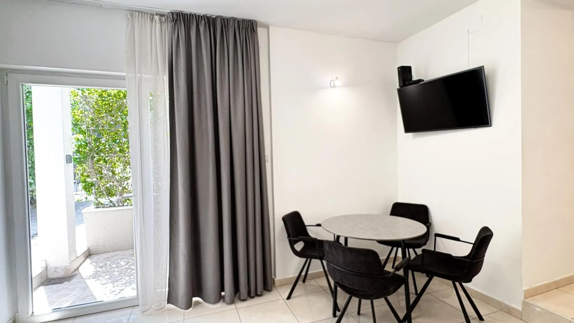 Apartments And Rooms Tudor Split Croatia