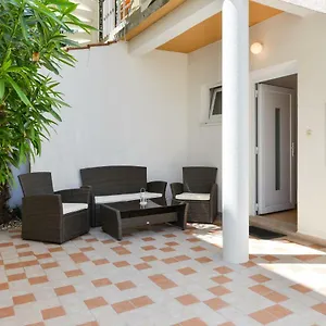  Appartement Mandic With Parking Croatie